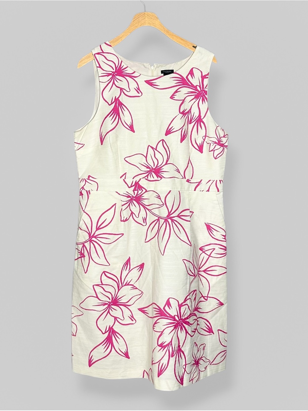 Ann Taylor Size 14 Ivory and Magenta Floral Pink Sleeveless Dress w/ Pockets
